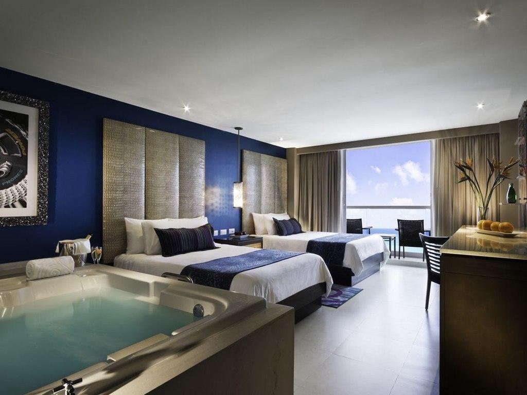 Hard Rock Hotel Cancun - bedroom