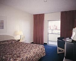 Royal Vacation Suites - Unit Bedroom