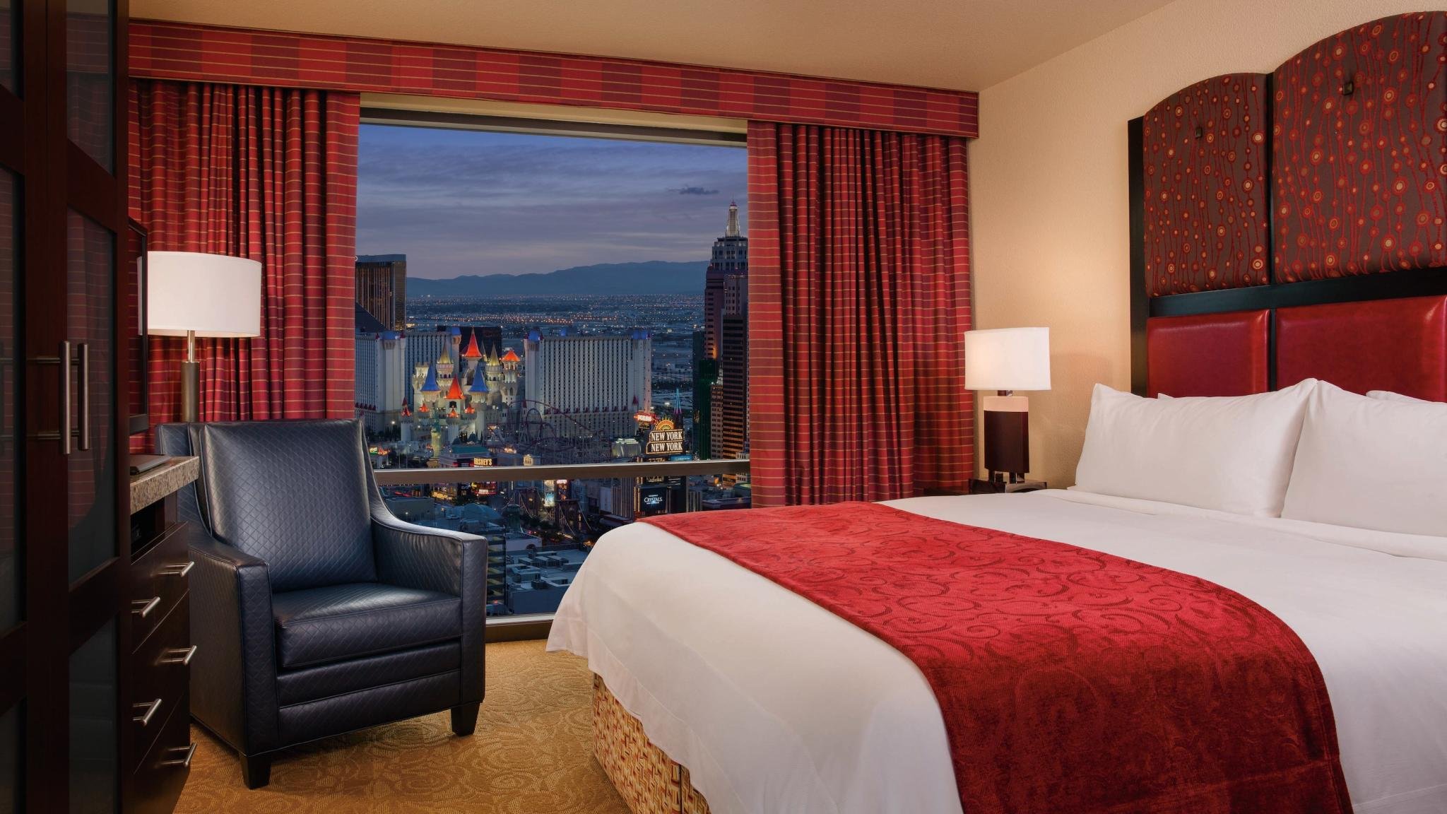Comfortable studio available at Marriott's Grand Chateau right off the Strip.  Reviews, Deals & Photos 2023 - Expedia