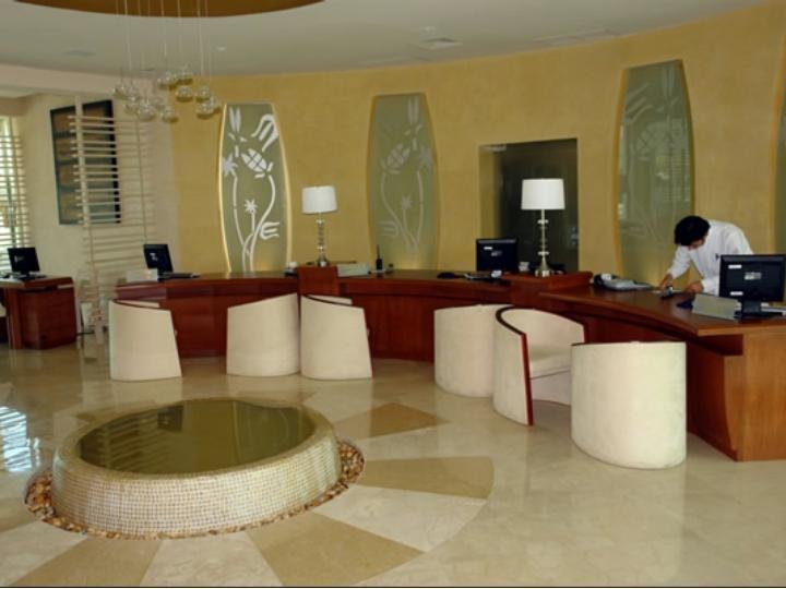 Desire Resort and Spa - Lobby